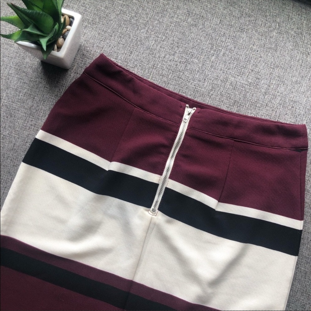 JOA Los Angeles Striped Bodycon dolphin hem skirt new with tags small - Picture 7 of 8